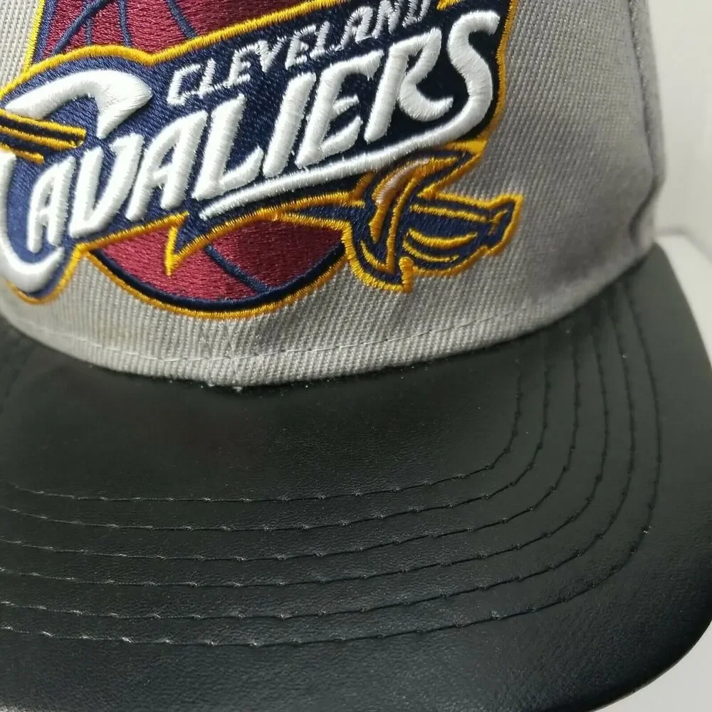 Mitchell & Ness Cleveland Cavaliers NBA Hat Wool Snapback Embroidered